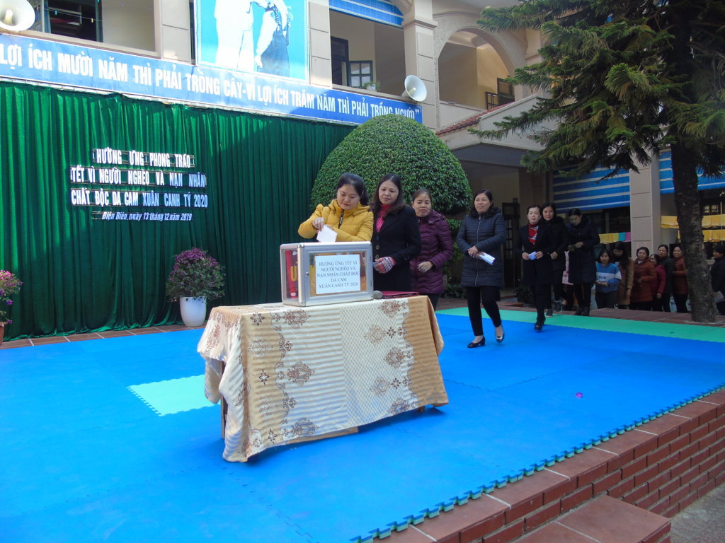 Trường Tiểu học Nam Thanh thành phố Điện Biên Phủ hưởng ứng phong trào ủng hộ “Tết vì người nghèo và nạn nhân chất độc màu da cam” xuân Canh Tý 2020.
