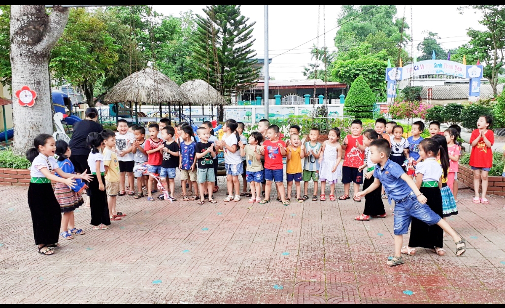 Trường Mầm non Thanh Trường thực hiện tốt công tác tuyên truyền Đề án tăng cường tiếng Việt cho trẻ mầm non và học sinh tiểu học  vùng dân tộc thiểu số giai đoạn 2016-2020