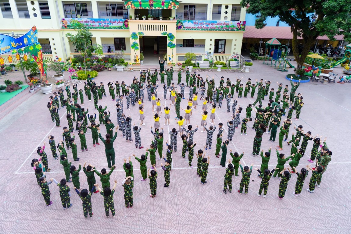 Trường Mầm non 20/10 tổ chức các hoạt động chào mừng  kỷ niệm 76 năm ngày thành lập quân đội nhân dân Việt Nam  (22/12/1944 – 22/12/2020)