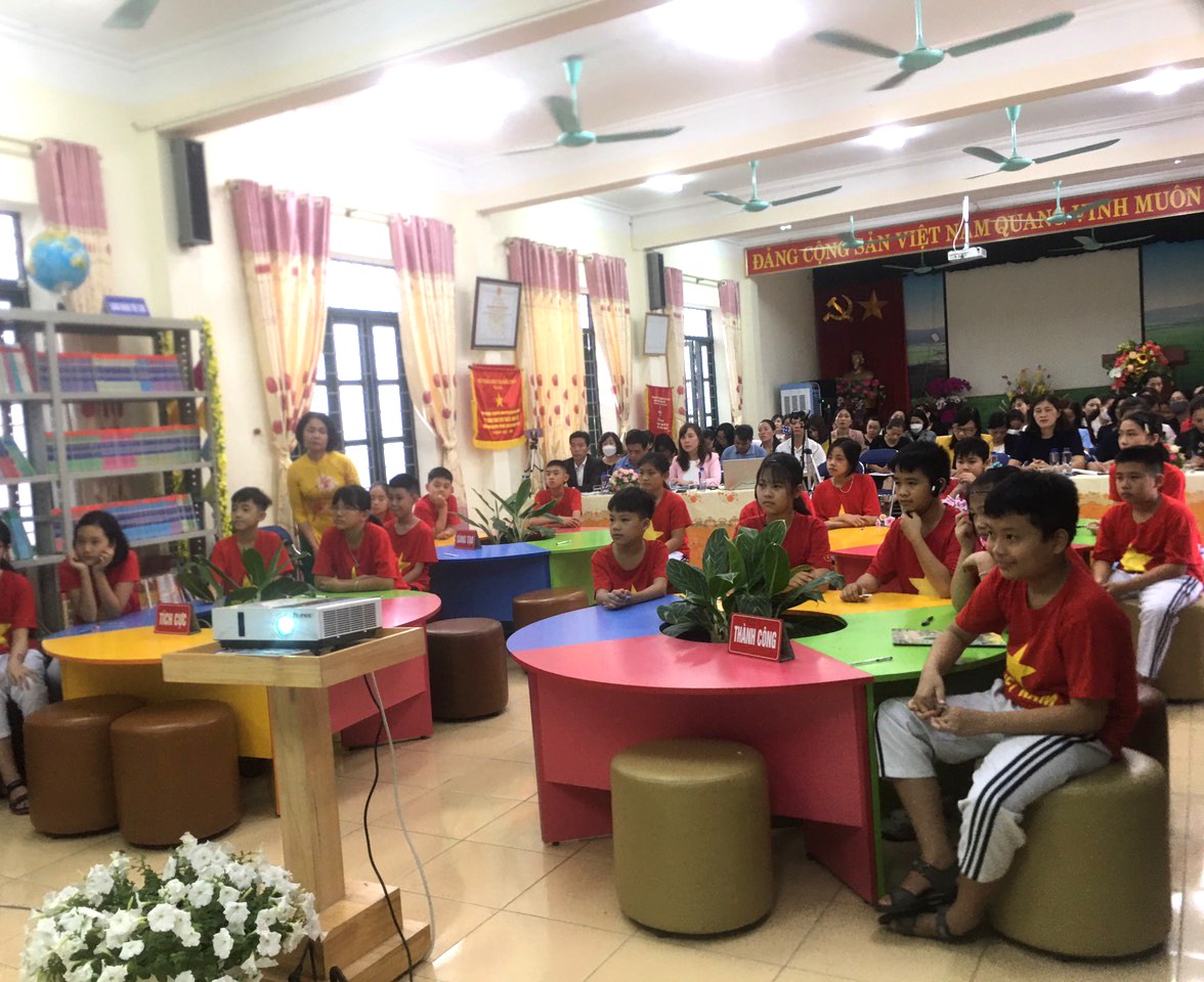 Trường Tiểu học Hà Nội -  Điện Biên Phủ tổ chức tiết đọc thư viện  tại buổi sinh hoạt chuyên môn cụm trường tiểu học  Năm học 2022-2023