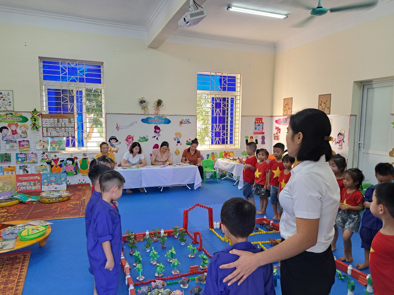 Trường Mầm non Sơn Ca – TP Điện Biên Phủ tổ chức hội thi “giáo viên dạy giỏi cấp trường” năm học 2023 – 2024