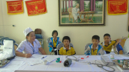 Trường Tiểu học Noong Bua tổ chức tiêm bổ sung vắc xin  cho học sinh