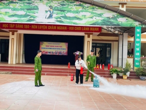 Hoạt động tuyên truyền, thực tập phương án chữa cháy và cứu nạn, cứu hộ năm 2024 tại trường TH-THCS Thanh Minh.