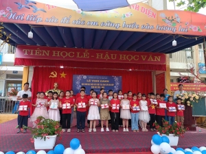TRƯỜNG TIỂU HỌC TÔ VĨNH DIỆN TỔ CHỨC LỄ VINH DANH VÀ TRAO GIẢI CHO HỌC SINH THAM GIA CÁC CUỘC THI GIAO LƯU CÁC CẤP NĂM HỌC 2024 - 2025