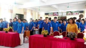 LỄ KẾT NẠP ĐOÀN VIÊN CHI ĐOÀN TRƯỜNG THCS TÂN  BÌNH NĂM HỌC 2024 – 2025