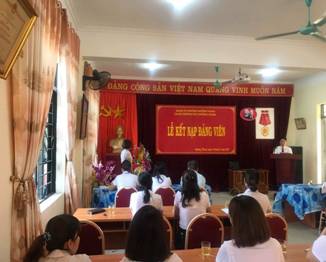 Lễ Kết nạp Đảng viên tại trường THCS Mường Thanh