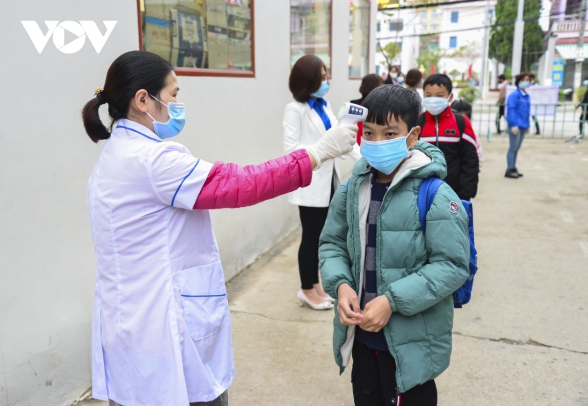 Trường tiểu học Him Lam tổ chức cho học sinh trở lại trường  sau thời gian nghỉ phòng dịch bệnh Covid-19 và nghỉ Tết Nguyên đán Tân Sửu 2021