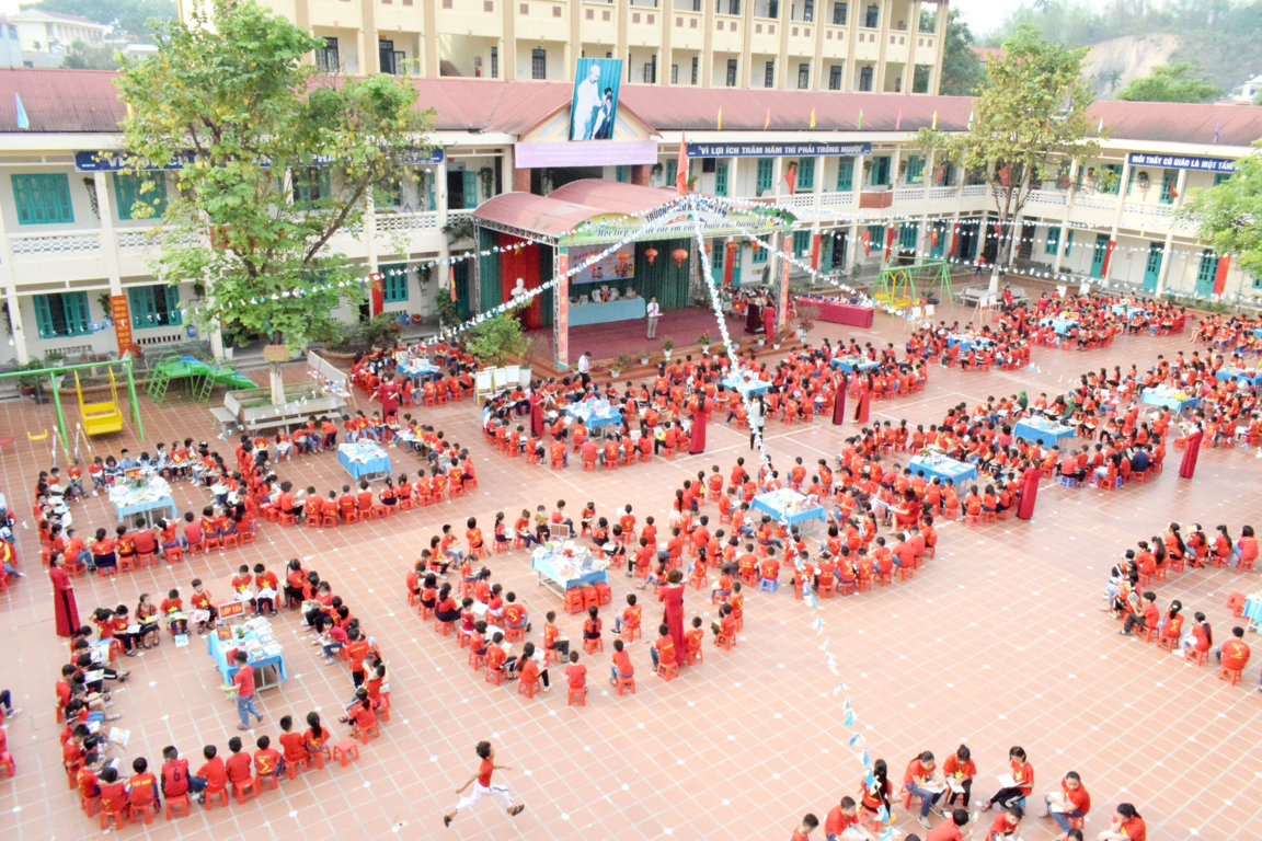 Trường tiểu học Him Lam tổ chức Ngày hội đọc sách chào mừng Ngày sách Việt Nam lần thứ 8