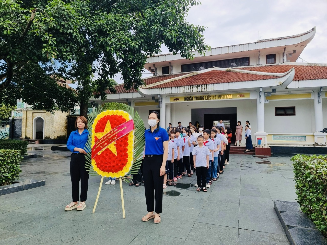 TRƯỜNG TIỂU HỌC TÔ VĨNH DIỆN THAM GIA HOẠT ĐỘNG  NHÂN DỊP KỶ NIỆM 77 NĂM NGÀY THƯƠNG BINH - LIỆT SĨ  (27/7/1947 - 27/7/2024)