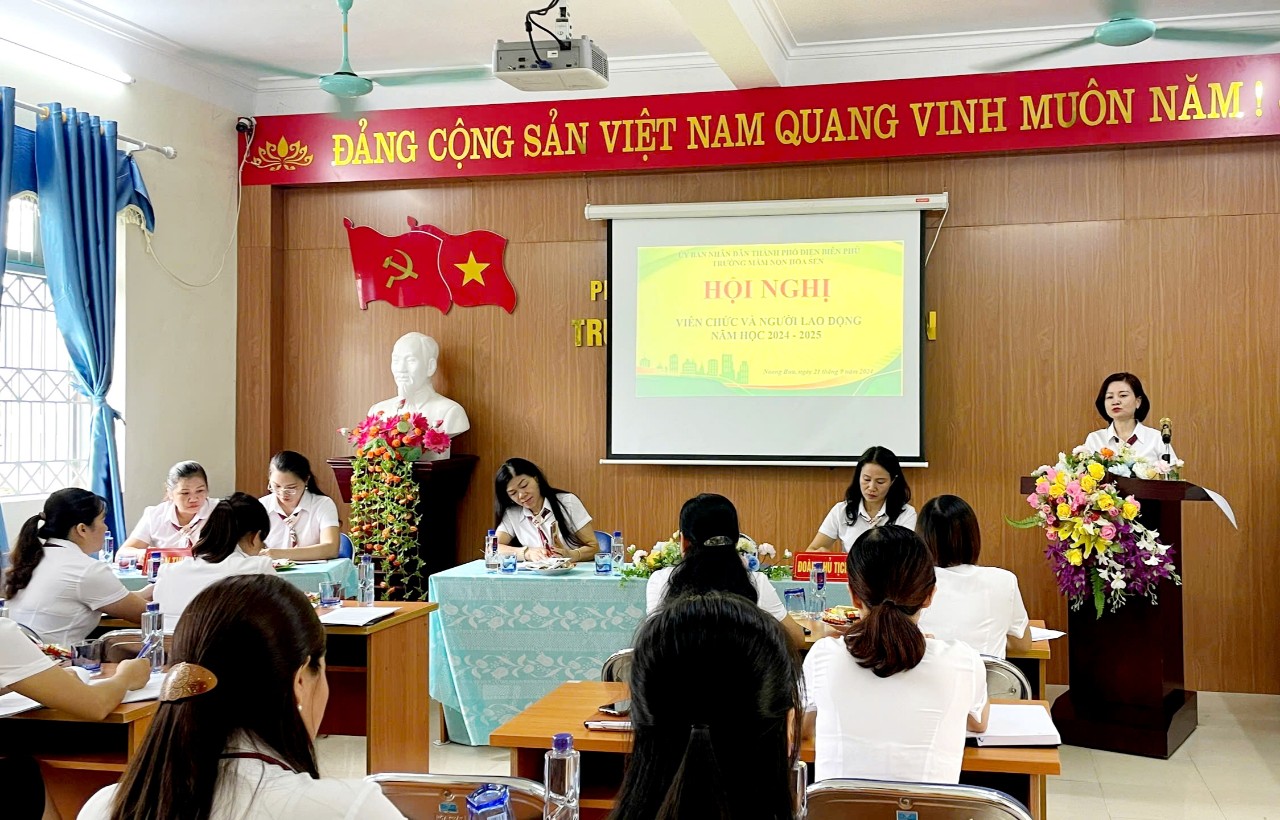 TRƯỜNG MẦM NON HOA SEN  TỔ CHỨC THÀNH CÔNG HỘI NGHỊ VC- NLĐ NĂM HỌC 2024-2025