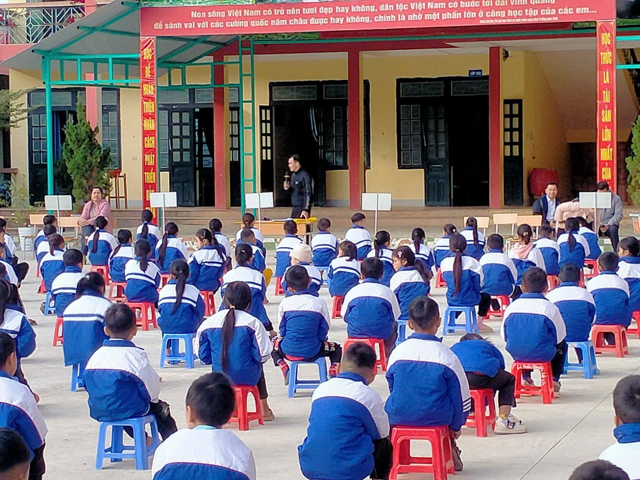 Tìm hiểu truyền thống về ngày thành lập Quân đội Nhân dân  Việt Nam 22/12 và Ngày Quốc phòng toàn dân.