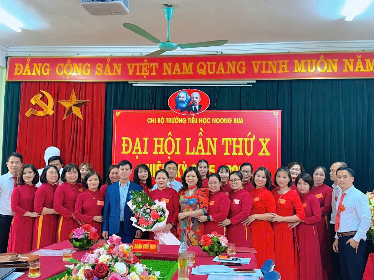 CHI BỘ TRƯỜNG TIỂU HỌC NOONG BUA TỔ CHỨC THÀNH CÔNG                 ĐẠI HỘI CHI BỘ KHÓA X,  NHIỆM KỲ 2025 – 2027