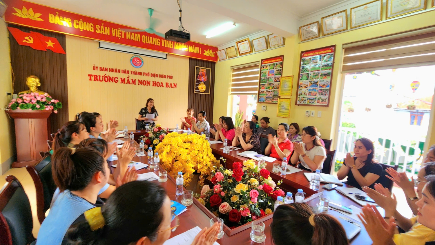 TRƯỜNG MẦM NON HOA BAN TỔ CHỨC HỌP PHỤ HUYNH HỌC SINH   CUỐI NĂM HỌC 2024-2025